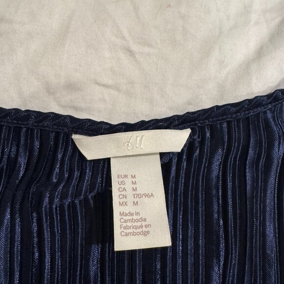 H&M Dress - Picture 2 of 2